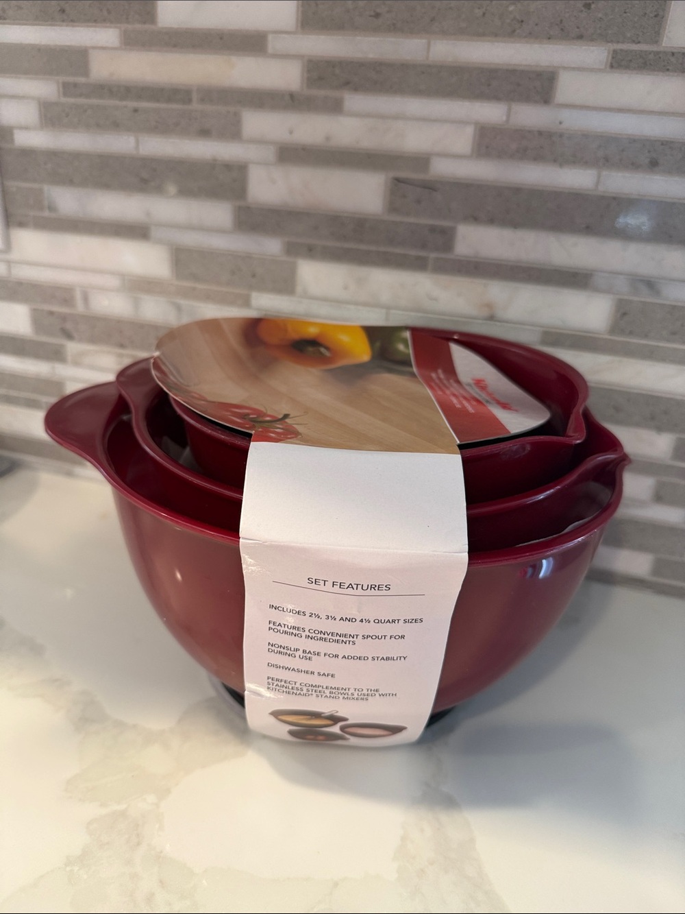 Kitchenaid set of 3 mixing bowls non slip new red color plastic